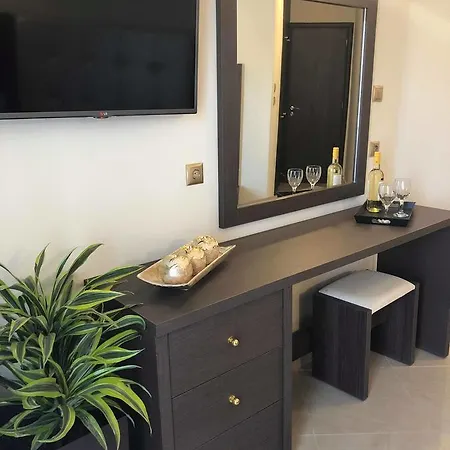 Liristis Apartman *