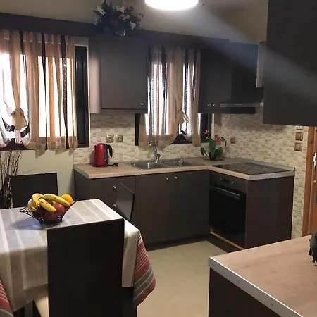 Liristis Apartment *